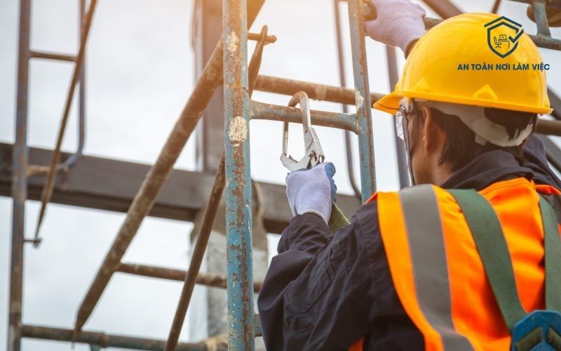 Dây đai an toàn làm việc trên cao