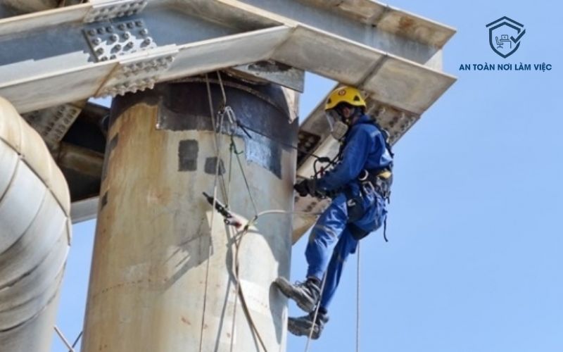Nguy hiểm khi làm việc trên cao