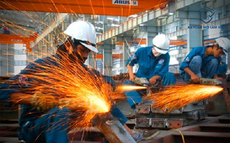 an toàn lao động trong sản xuất cơ khí