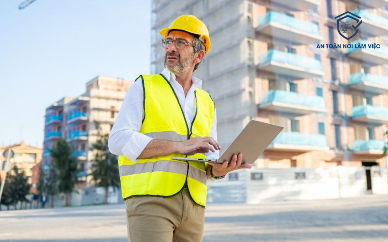 Chứng Chỉ Chỉ Huy Trưởng Công Trình Xây Dựng Là Gì?