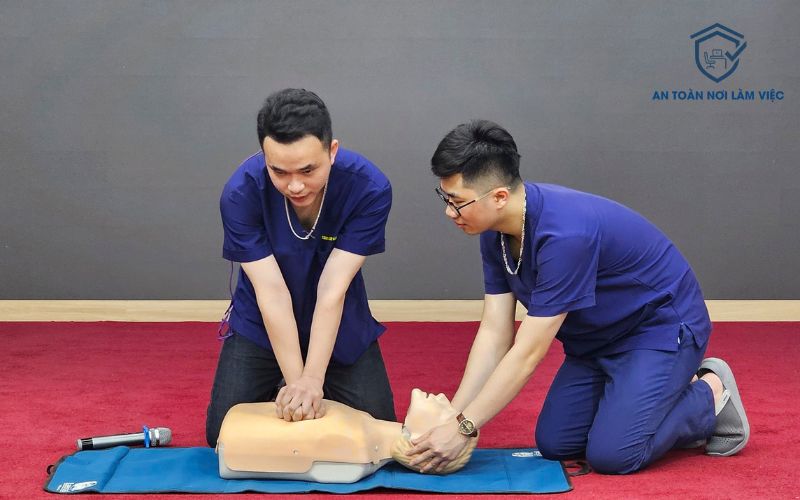 Khóa học sơ cấp cứu thường đào tạo những nội dung gì?
